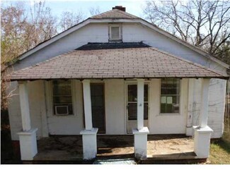 3548 Crompton St, Lupton City, TN 37351