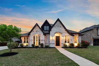802 Royal Ct, Mansfield, TX 76063