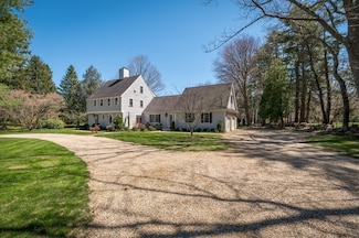 887 Bay Rd, South Hamilton, MA 01982