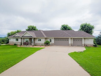 W3769 Highland Dr, La Crosse, WI 54601