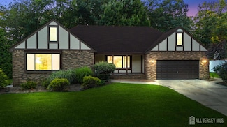 39 Miara St, Parlin, NJ 08859