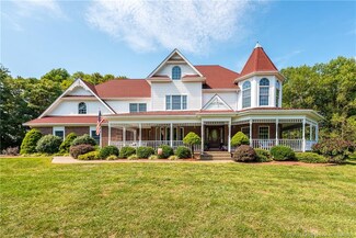3715 Wooded View Dr, Georgetown, IN 47122