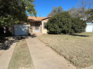 4914 42nd St, Lubbock, TX 79414