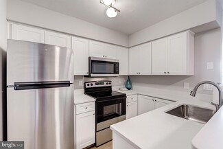 3312 Wyndham Cir Unit 104, Alexandria, VA 22302