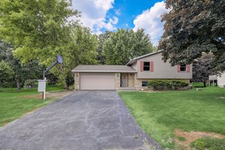 112 Meadow Ln, de Forest, WI 53532