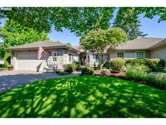 695 Castle Pines Dr N, Keizer, OR 97303