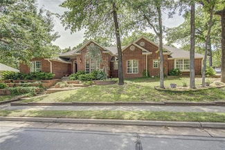 213 Hanover Dr, Edmond, OK 73034