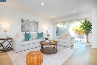 1932 Ptarmigan Dr Unit 3, Walnut Creek, CA 94595