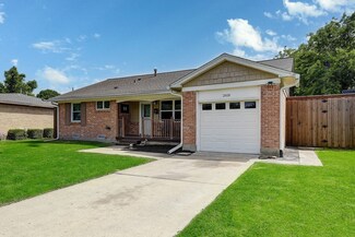 2618 Lakeside Dr, Garland, TX 75042
