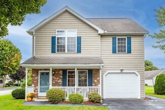 61 Birdie Ln, Tewksbury, MA 01876