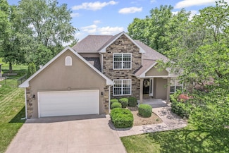 3202 S Rodeo Dr, Columbia, MO 65203