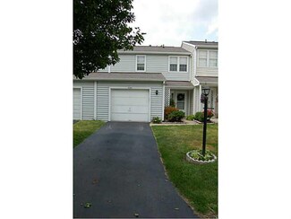 606 Carla Dr, Pittsburgh, PA 15238