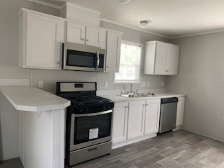 34 E Arizona Unit 34, Belleville, MI 48111