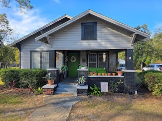 403 N Church St, Hahira, GA 31632