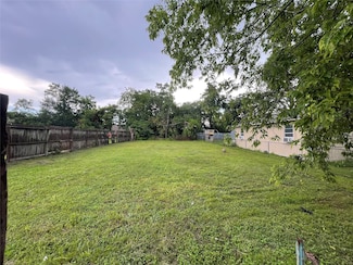 207 Texas St, Tomball, TX 77375
