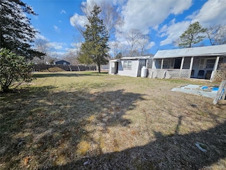 549 Granny Rd, Medford, NY 11763