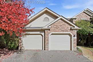 36996 Dartmoor Dr, Farmington Hills, MI 48331