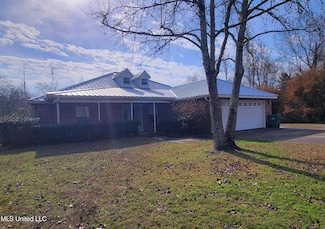 2379 Coelho Way, Diamondhead, MS 39525