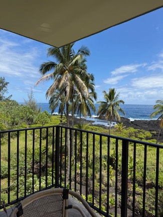 2405 Hale Kahakai Unit 409, Hilo, HI 96720