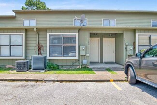 7260 Lago Vista Ct, Pensacola, FL 32506