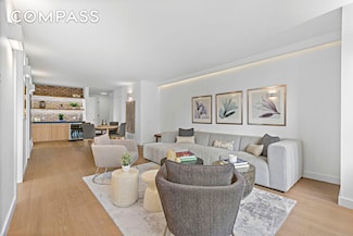 117 E 57th St Unit 21H, New York, NY 10022