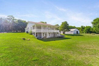 33960 Hospital Dr, Paola, KS 66071