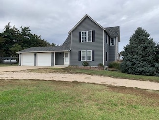 1449 Oxbow Rd, Minneapolis, KS 67467