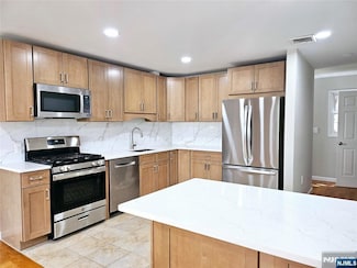 35 Grove St Unit Rear, Tenafly, NJ 07670