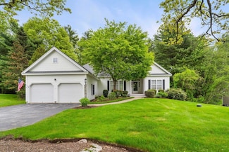 6 Cabot Ln, Bedford, NH 03110