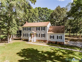 7201 N Hairpin Dr, Quinton, VA 23141