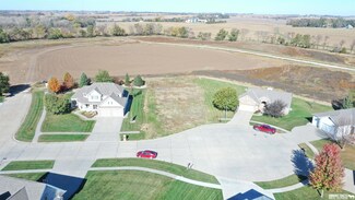 103 Pleasant View Cir, Weeping Water, NE 68463