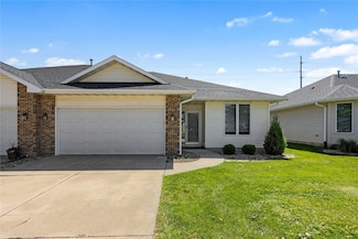 3021 Yorkshire Dr NE, Cedar Rapids, IA 52402