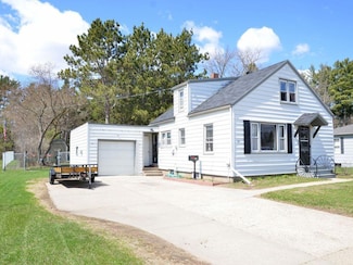111 Huntsinger Ave, Park Rapids, MN 56470