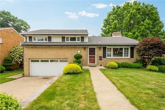 4345 E Barlind Dr, Pittsburgh, PA 15227