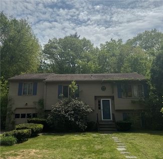47 Red Oak Dr, Coventry, RI 02816