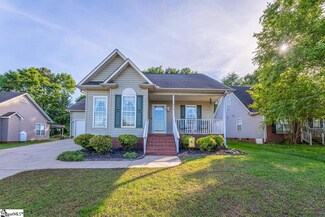 514 Plantation Creek Dr, Boiling Springs, SC 29316