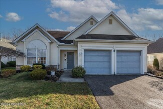11 Morning Glory Ln, Lakewood, NJ 08701