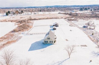 462 Quaker Meeting House Rd, Honeoye Falls, NY 14472