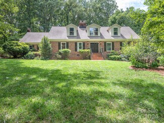 5609 Camelot Dr, Charlotte, NC 28270