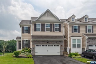 601 Charleston Dr, Monroe Township, NJ 08831