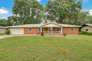753 W Katella St, Springfield, MO 65807