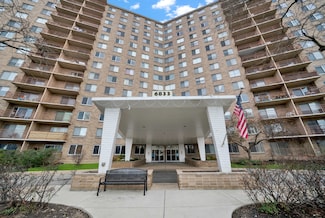 6833 N Kedzie Ave Unit 709, Chicago, IL 60645
