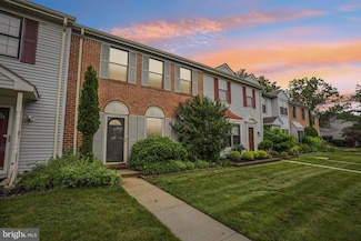 91 Pear Tree La, Franklin Park, NJ 08823