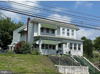 2402 W 9th St, Chester, PA 19013