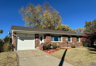5216 SW 33rd St, Topeka, KS 66614