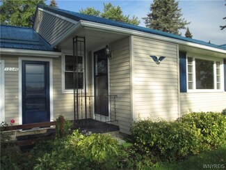 10346 Hartwell Rd, Pavilion, NY 14525
