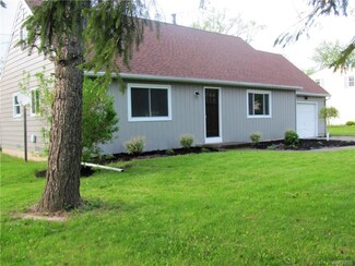 290 Brookshire Rd, Youngstown, NY 14174