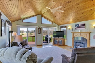 132 East Shore S, Grand Isle, VT 05458