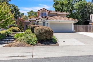 4 Marina Blue Ct, Sacramento, CA 95831