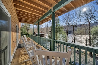 291 Chalk Pond Rd, Newbury, NH 03255